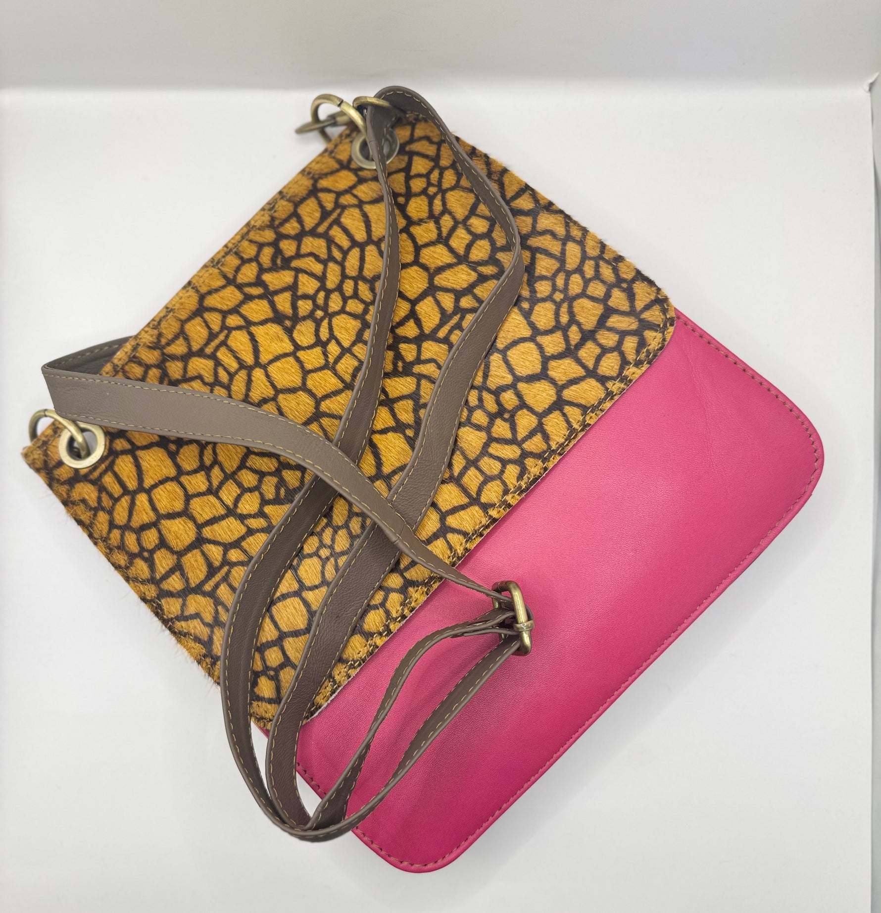 Stylish upcycled real leather handbag offering comfort and eco-friendly fashion for everyday use