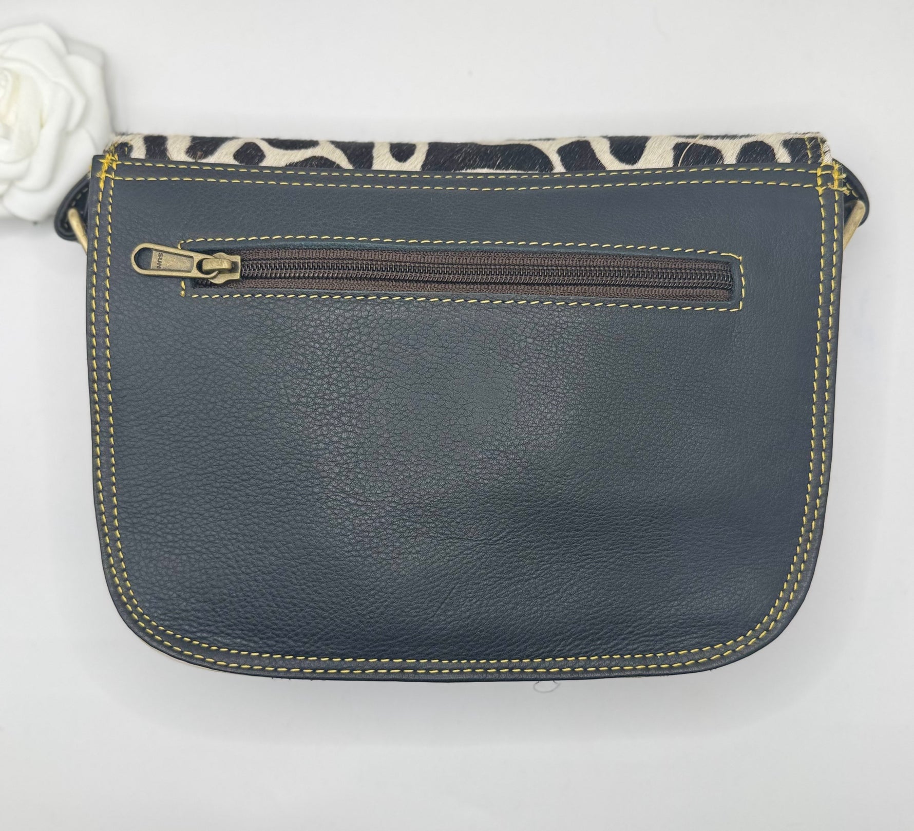 Eco-Chic design featuring upcycled materials for sustainable and stylish home decor solutions.